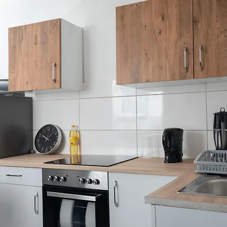 Serviceroom24 - Space In Hoch Wlan - Smart-tv - 24-7 Check-in Und Kueche