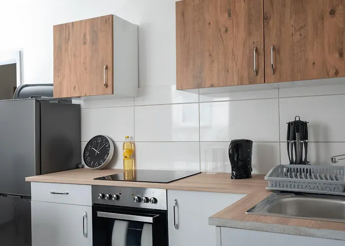 Serviceroom24 - Space In Hoch Wlan - Smart-tv - 24-7 Check-in Und Kueche